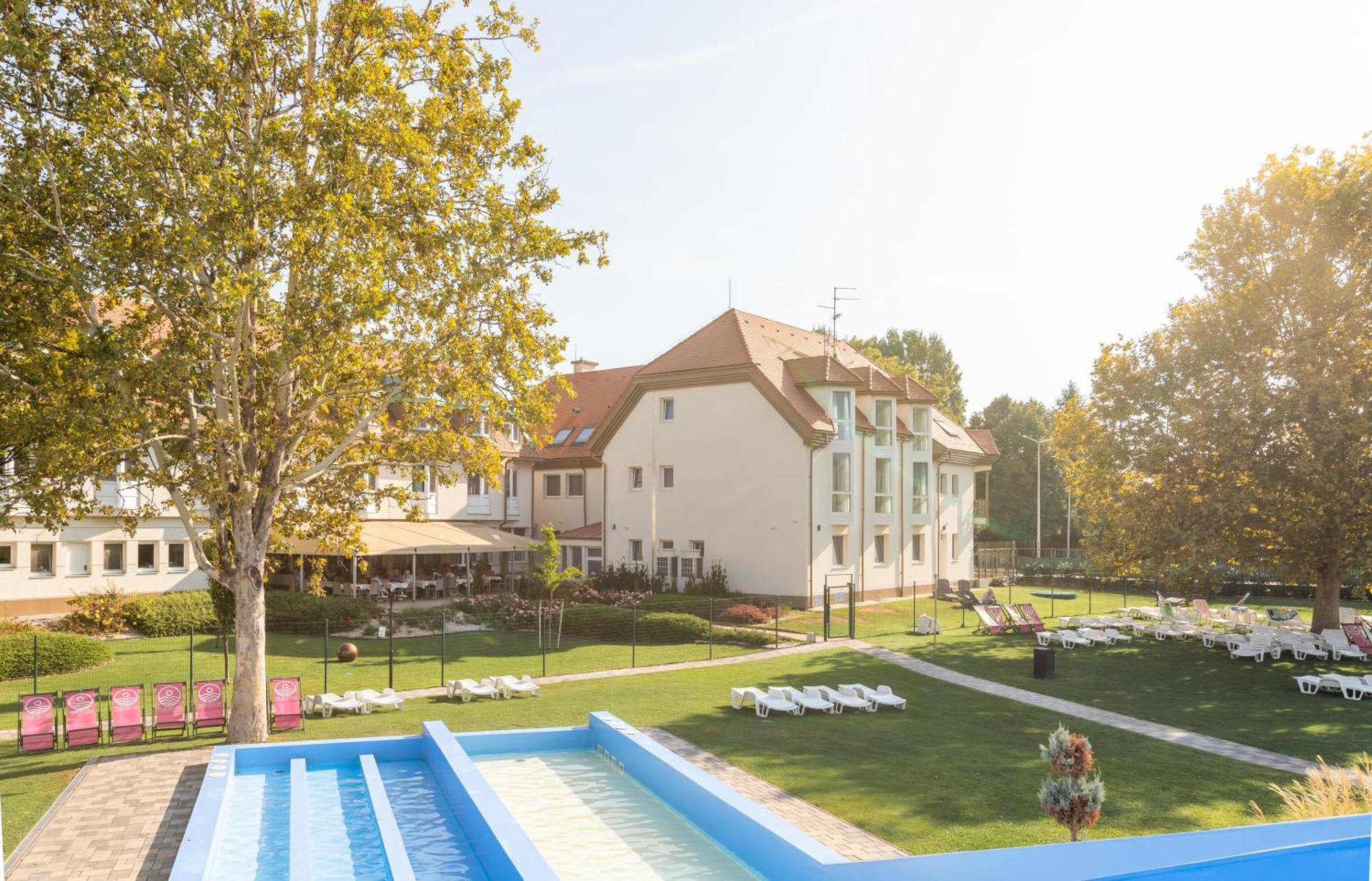 Aqua Hotel Termál Mosonmagyaróvár Esterno foto
