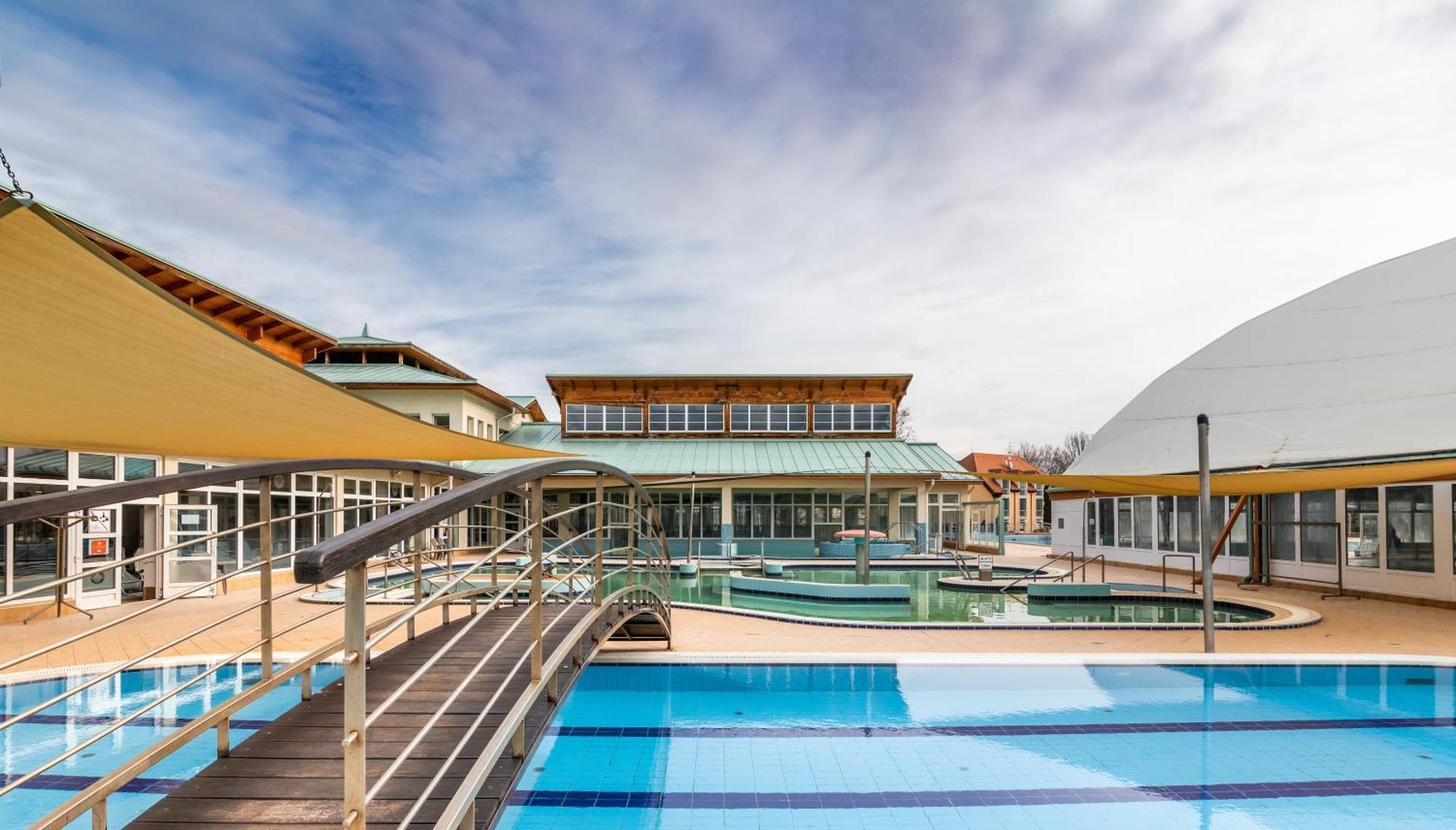 Aqua Hotel Termál Mosonmagyaróvár Esterno foto
