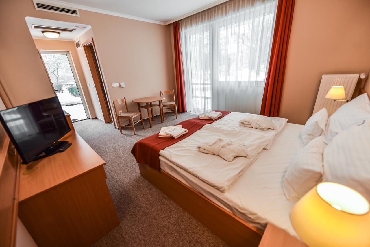 Aqua Hotel Termál Mosonmagyaróvár Esterno foto