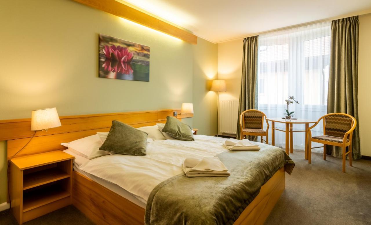 Aqua Hotel Termál Mosonmagyaróvár Esterno foto