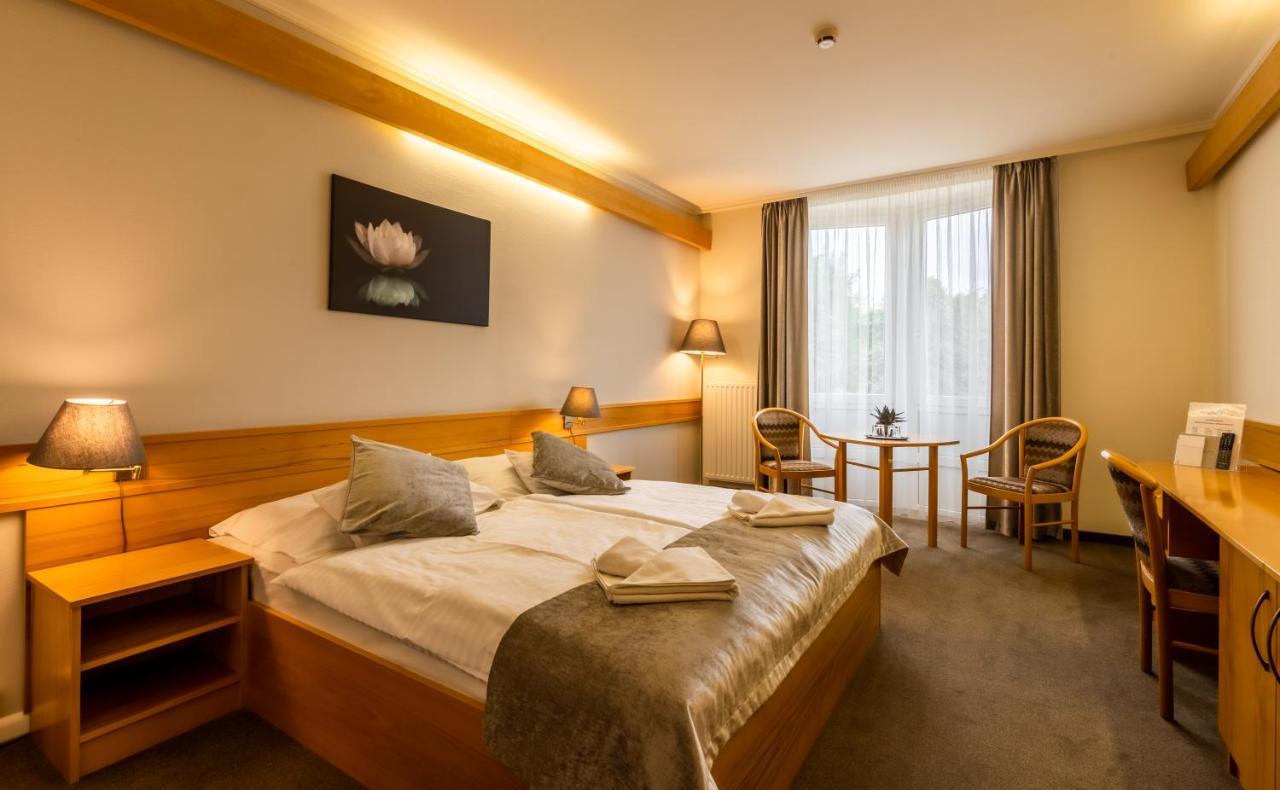 Aqua Hotel Termál Mosonmagyaróvár Esterno foto